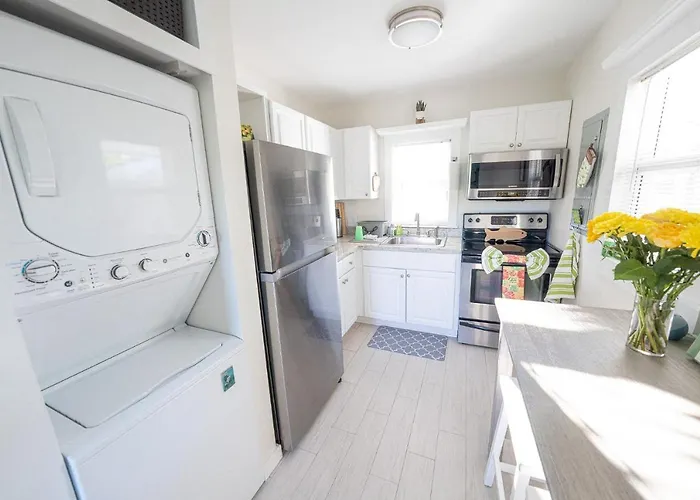 Key Lime Cottage In The Heart Of Islamorada