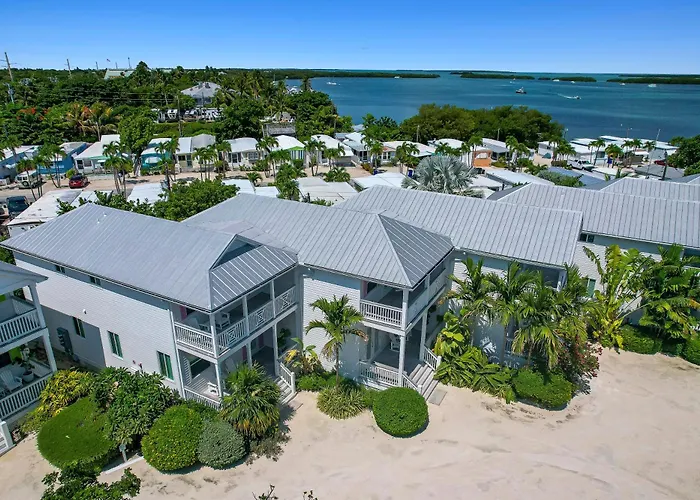 Bayberry Key - Waterfront Boutique Resort, Dock, Direct Water Views!